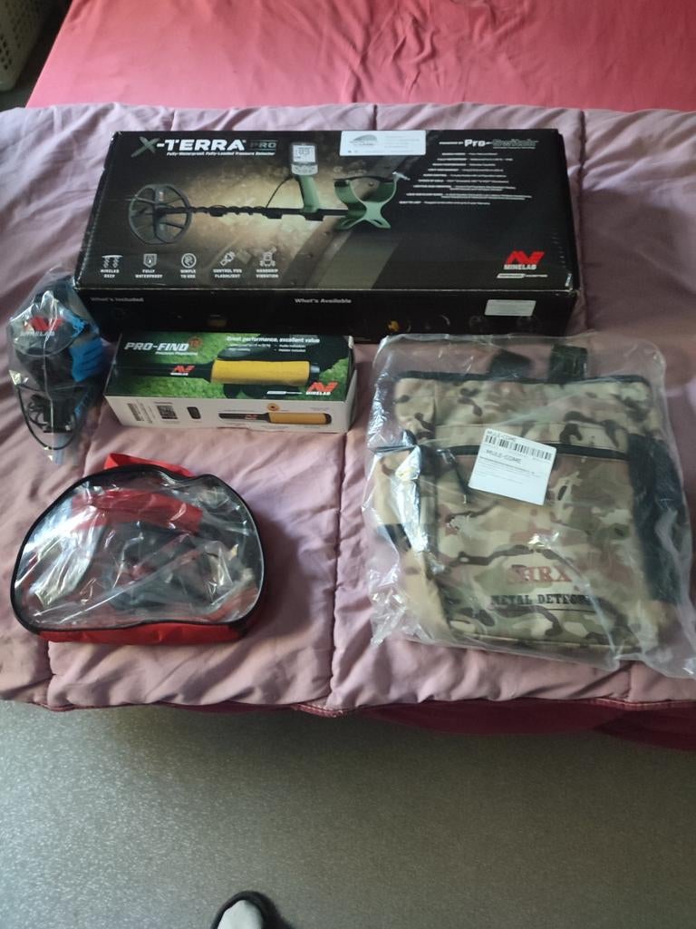 Détecteur MINELAB X Terra pro avec ces accessoires MINELAB