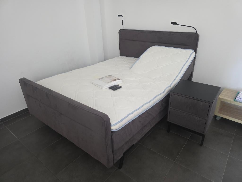 Bed Swiss sense, Huis en Inrichting, Ophalen, Overige materialen, Verstelbaar, 210 cm