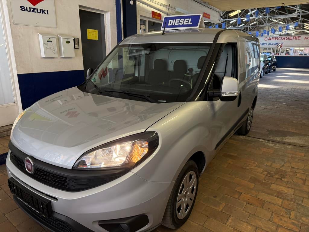 Fiat Doblo 1.6 diesel 105 pk 2019 airco GPS 150.000 km, Voorwielaandrijving, Stof, 4 cilinders, 1600 cc