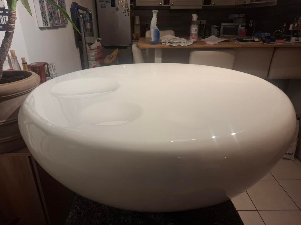 Table ronde design, Ophalen