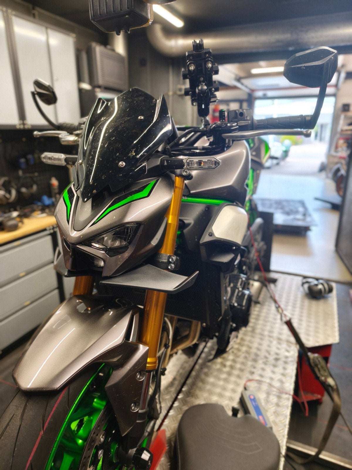 Kawasaki z900 SE 2025 extra's!, Enlèvement