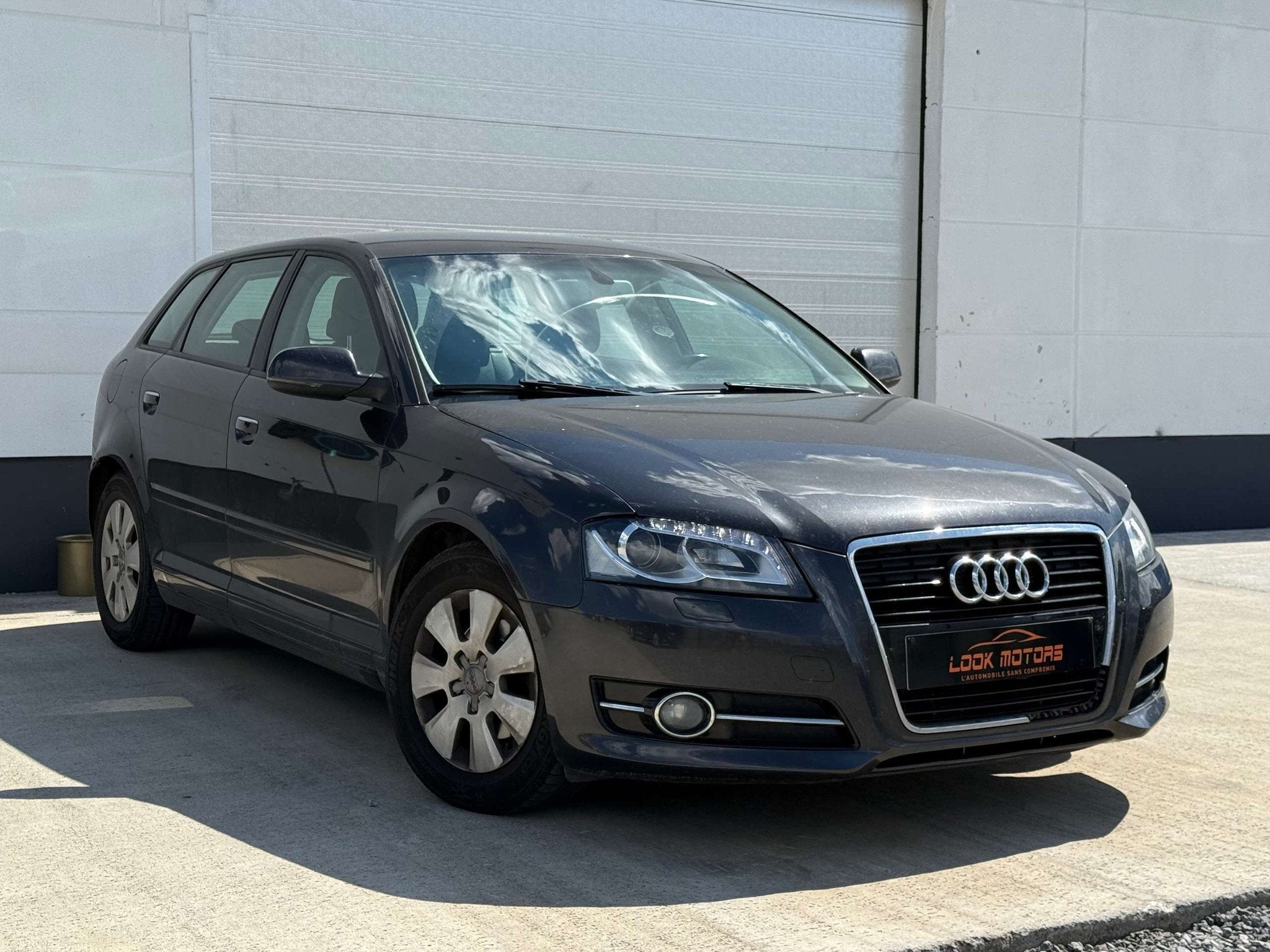 Audi A3 Sportback 1.6 TDi Ambiente 105cv CUIR XENON LED PDC/, Auto's, Audi, Voorwielaandrijving, 105 pk, Zwart, 4 cilinders