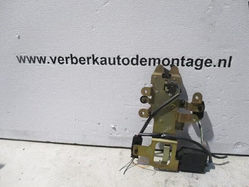 SLOTVANGER ACHTERKLEP Renault Megane (EA) (7700848405), Gebruikt, Renault, Ophalen of Verzenden, Peter-Huppertz-Straße 5 51063 Köln, DE