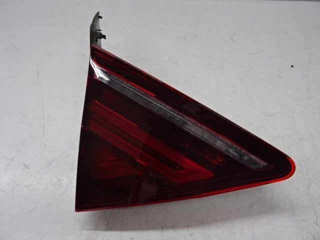 ACHTERLICHT LINKS ACHTERKLEP Audi A7 Sportback (4GA / 4GF), Gebruikt, Mevr. I. Hauben, Audi, Rue de l'Espoir 34 34
4030  GRIVEGNÉE, BE