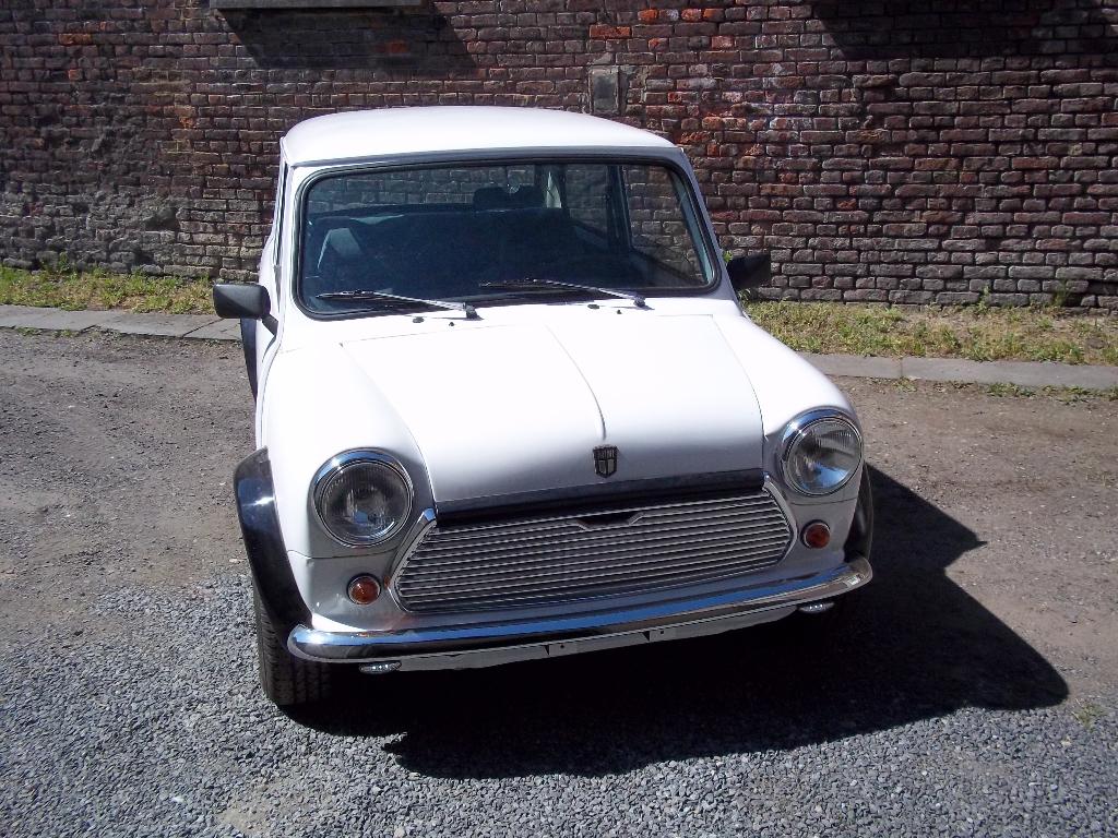 AUSTIN MINI 1000 de 1983, Voorwielaandrijving, 4 cilinders, Wit, Handgeschakeld