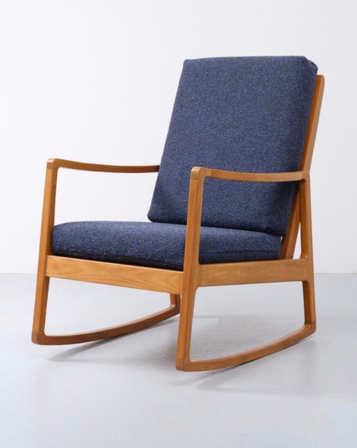 Fauteuil à bascule, Enlèvement, Comme neuf, Bois, Deens design