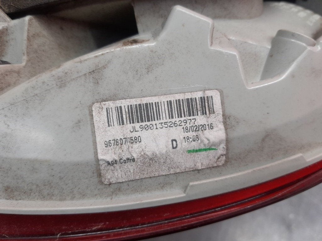 FEU ARRIÈRE DROIT Peugeot 2008 (CU) (|9678074580|), Kontakt-peugeot@peugeot.com, Utilisé, Peugeot Deutschland GmbH, Bahnhofsplatz
65423  Rüsselsheim, DE