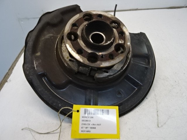 WIELNAAF LINKS ACHTER Mercedes-Benz E (W211), Gebruikt, Mercedes-Benz, Mevr. I. Hauben, Rue de l'Espoir 34 34
4030  GRIVEGNÉE, BE