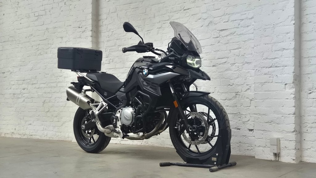 BMW F750GS 'Triple Black' Full Option (A2) @motomobilia, 2 cilinders, Occasion, Motorrijbewijs A, Bedrijf