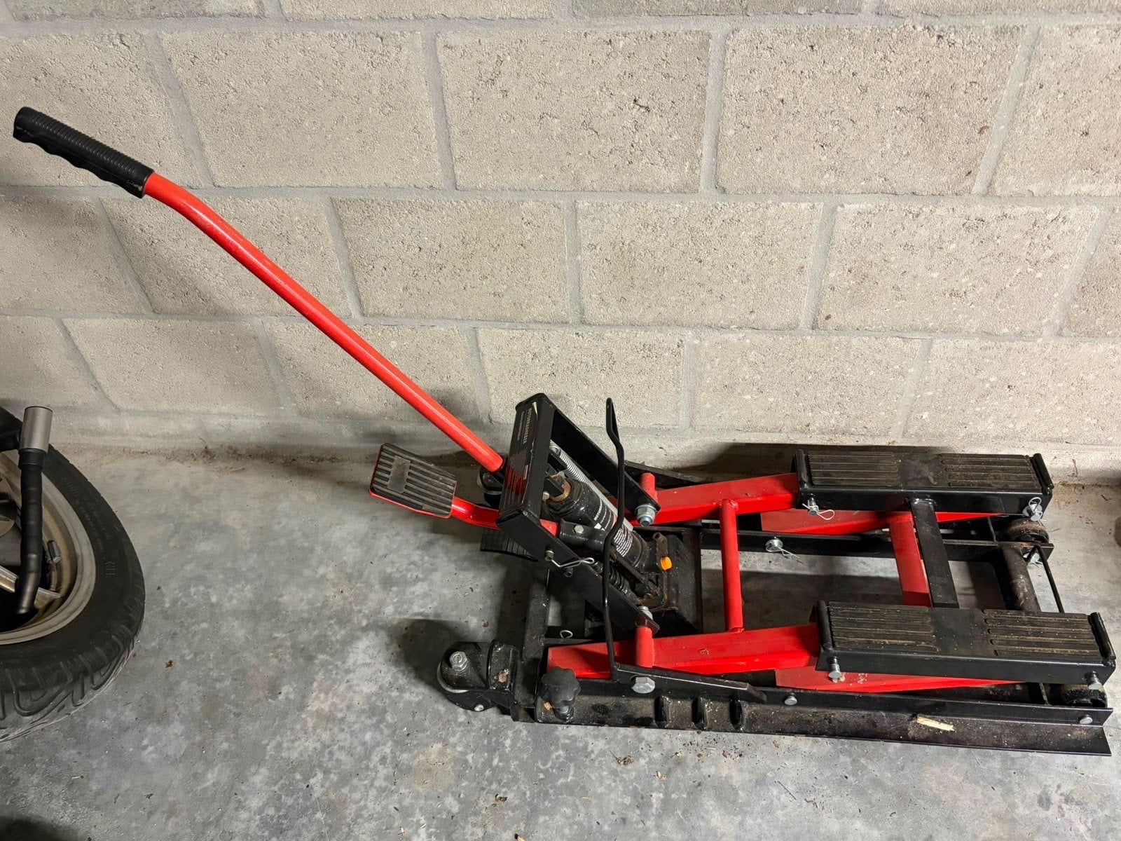 Te koop 60 euro, Enlèvement, Utilisé, Manuel, Cric de garage
