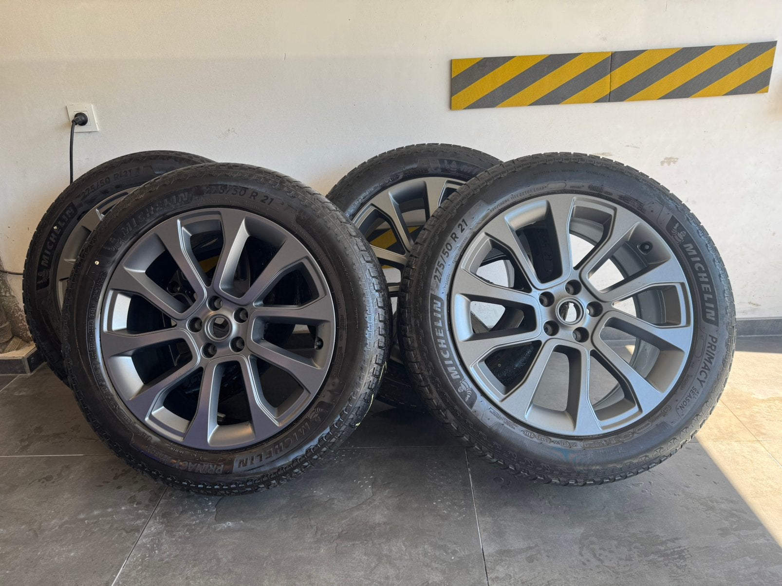 Originele Range Rover Sport velgen met band te koop, Ophalen, All Season, Velg(en)