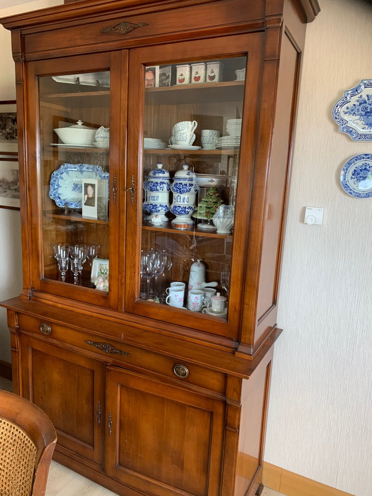 Eetkamerkasten, tafel met 6 stoelen, Huis en Inrichting, Ophalen, Glas, Gebruikt, Met deur(en)