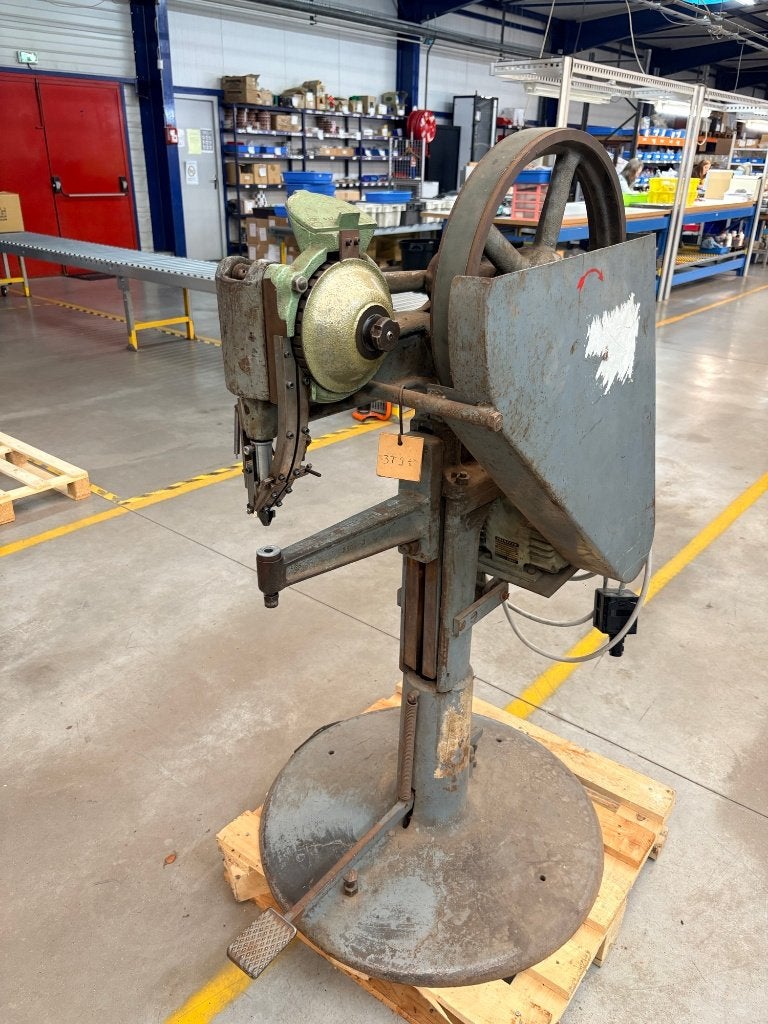 DAUDE klinkhamer - Vintage model - Goede staat, Hobby en Vrije tijd, Naaimachines en Toebehoren, Ophalen, Gebruikt, Industrieel