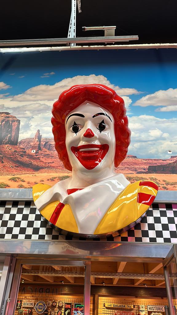 Ronald McDonald, Collections, Enlèvement