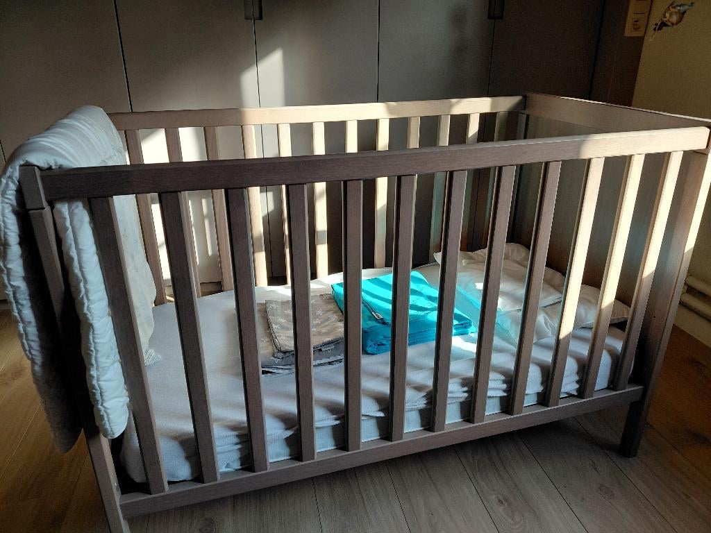 Kinderbed, Ophalen, Zo goed als nieuw, Matras