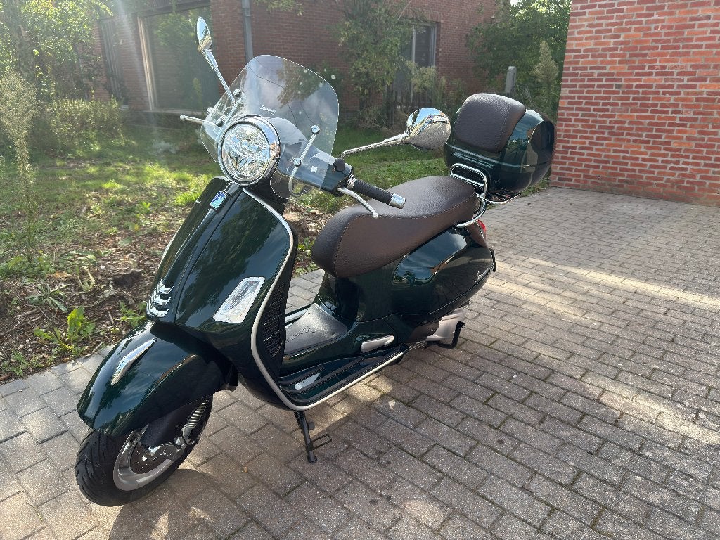 Vespa GTS 300 HPE Touring – 4.226 km, Scooter, Particulier, ABS, Minimaal motorrijbewijs A2