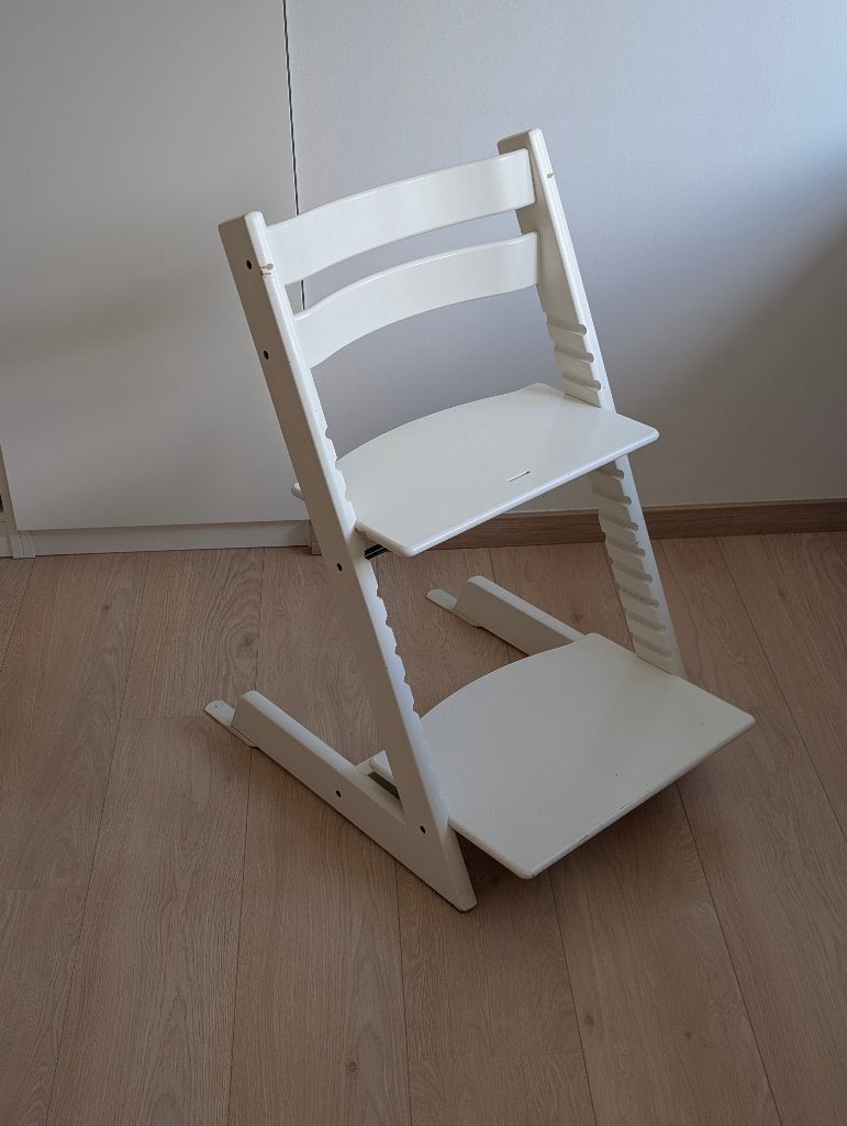 Witte houten Stokke Tripp Trapp kinderstoel (goede staat), Ophalen, Gebruikt, Meegroeistoel, Stoelverkleiner
