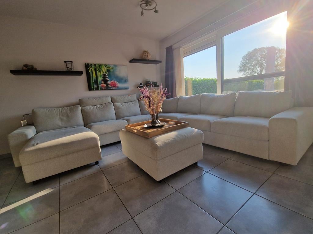 Canapé d'angle blanc avec chaise longue et pouf, seulement 3, Enlèvement, Utilisé, Tissus, Modern