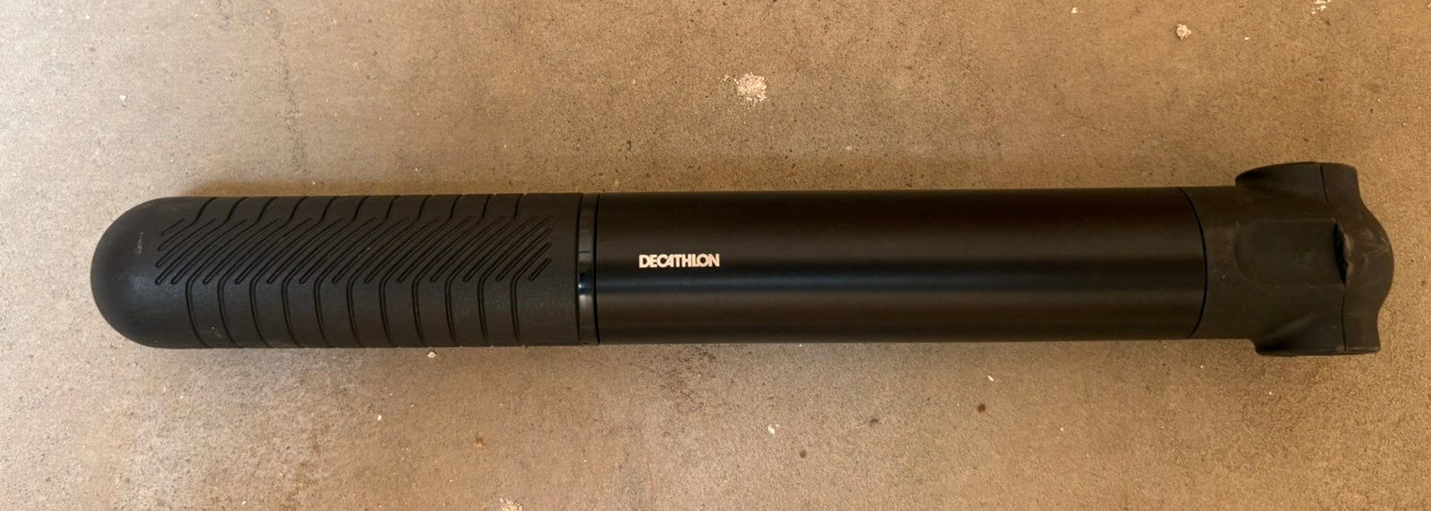 Pompe a velo decathlon . Bon etat, Enlèvement ou Envoi, Comme neuf