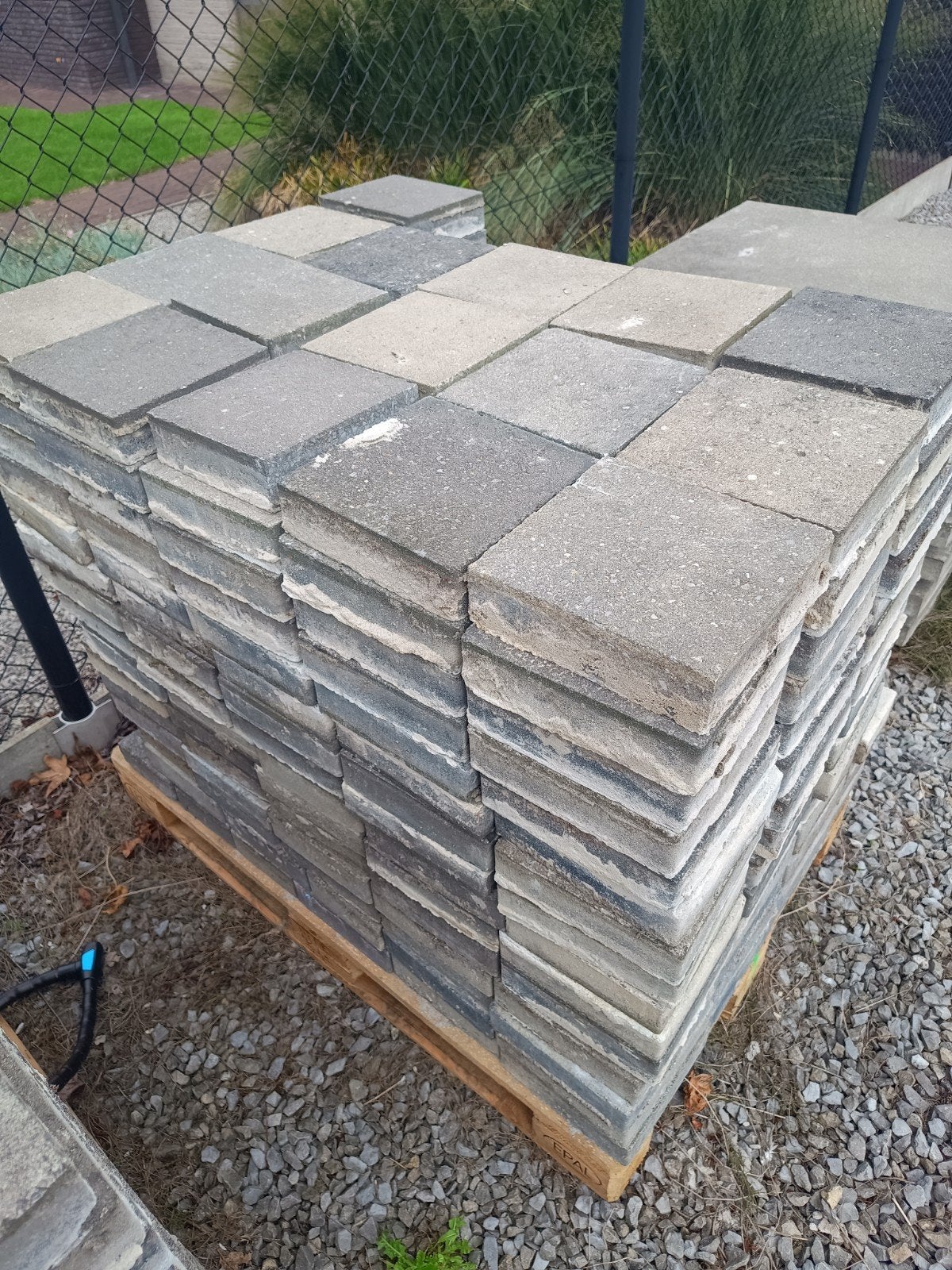 GRATUIT petits et grands pavés en béton, Jardin & Terrasse, Béton, Enlèvement, Utilisé, Briques