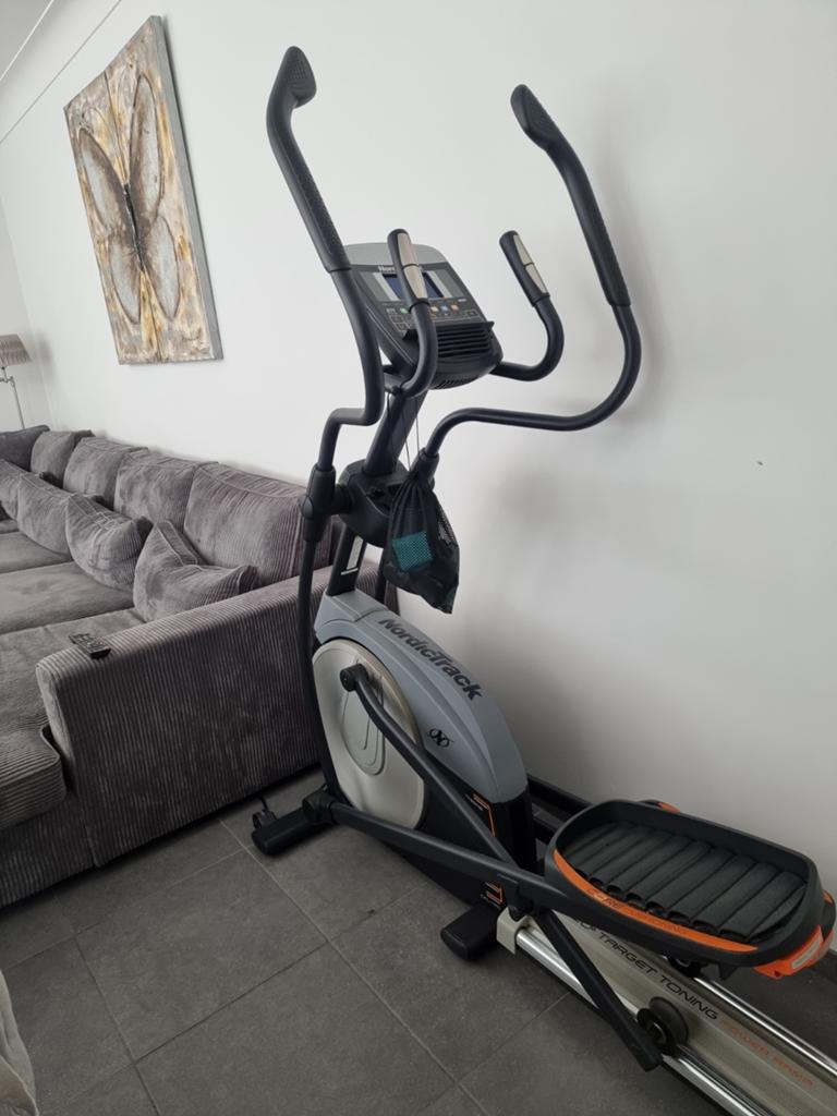 NordicTrack E 9.5 elliptische trainer – Te koop, Sport en Fitness, Fitnessapparatuur, Crosstrainer, Ophalen