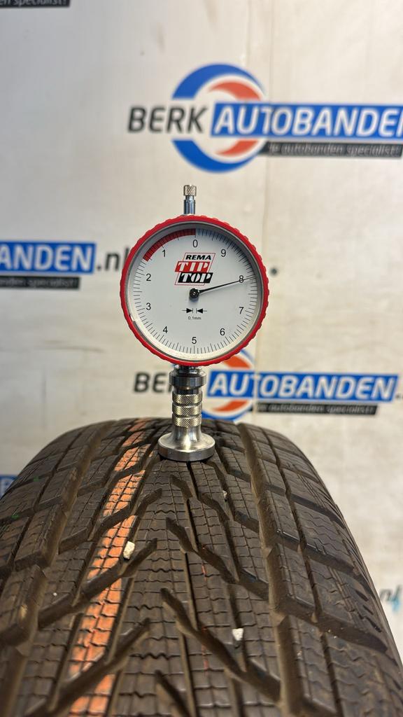 2x Goodyear Ultra Grip Permormance 3 175/65 R15 88T 175/65/1, Auto-onderdelen, Banden en Velgen, Gebruikt, 15 inch, -, 175 mm