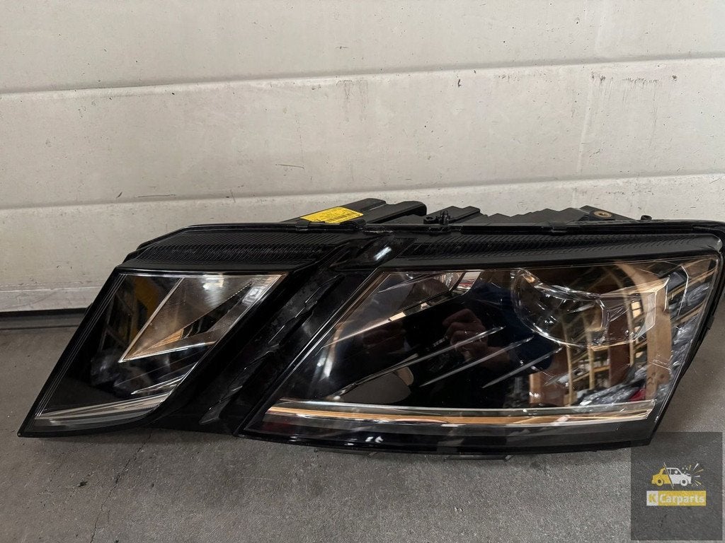5E1941015D, SKODA OCTAVIA 3 III 5E1 LIFT GAUCHE FULLLY LED L, Infoline@skoda-auto.cz, Tr. Vaclava Klementa 869
293 01  Mlada Boleslav, CZ