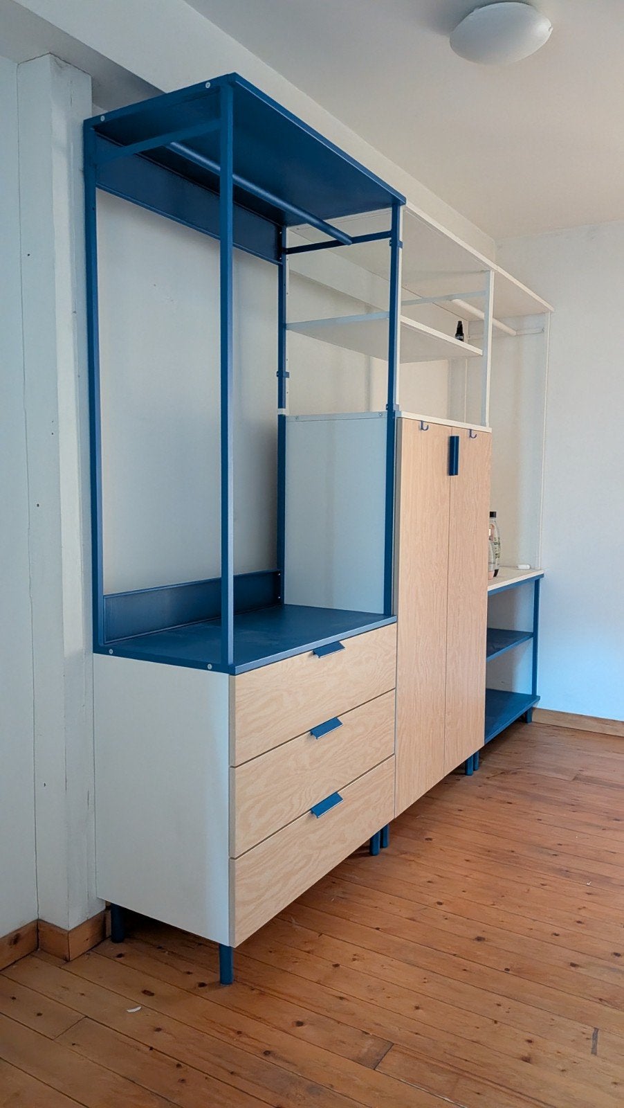kledingkast platsa, Enlèvement