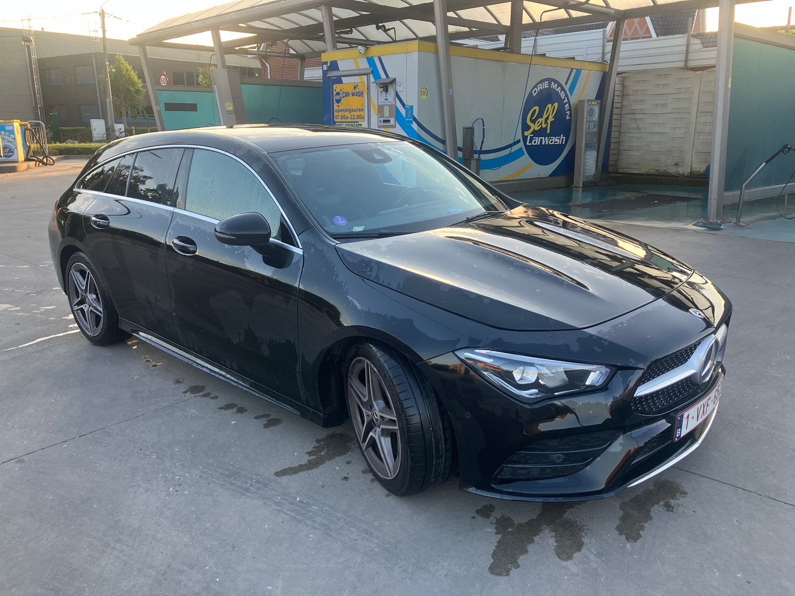 Mercedes CLA180 AMG line te koop, Auto's, 100 kW, CLA, Zwart, Leder