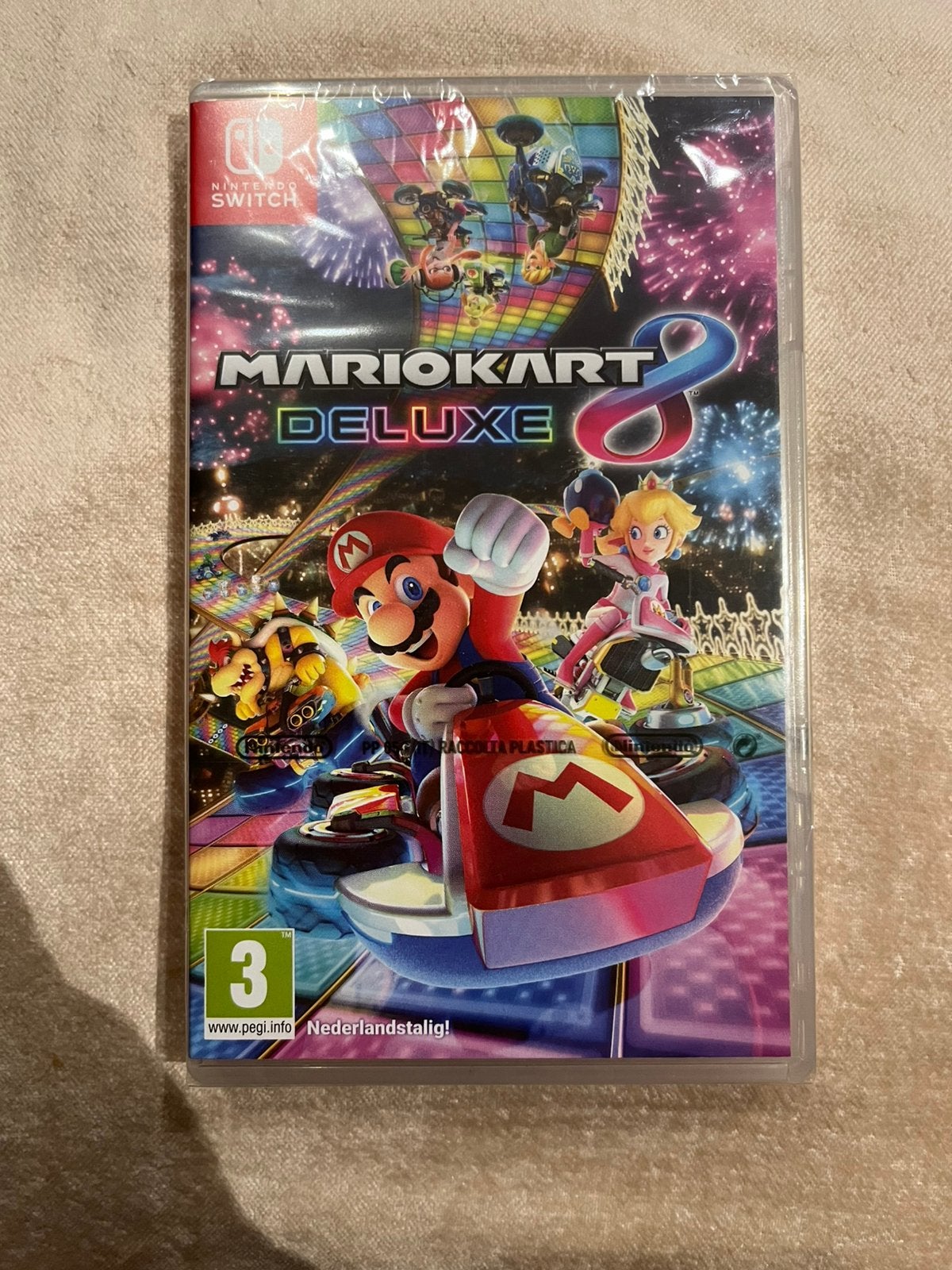 NEW SEALED Mario Kart 8 Deluxe (Gloednieuw) VERZEGELD SCELLÉ, Ophalen of Verzenden, Nieuw, Racen en Vliegen, Online