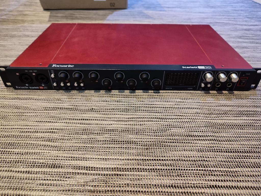 Focusrite Scarlett 18i20, Ophalen