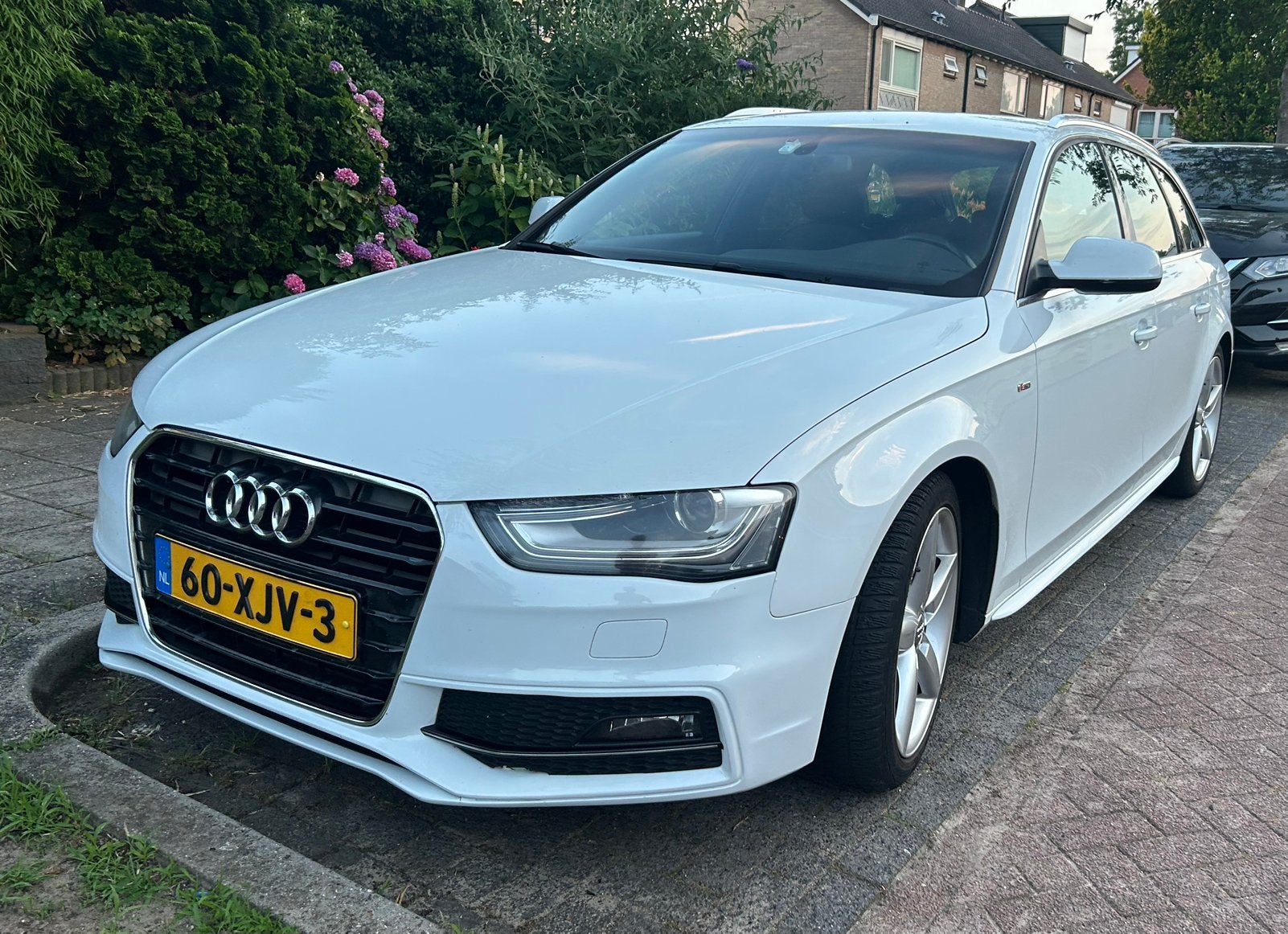 Audi A4 1.8TFSI 3x S-Line 125KW Avant Multitr. 2012 Blanche, Autos, Achat, Entreprise, Carnet d'entretien, A4