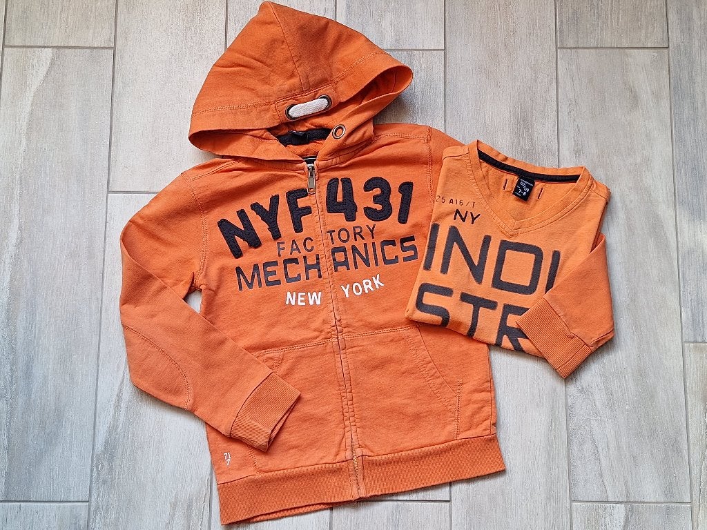 ★ M122/128 - Trui met kap en T-Shirt Seven one Seven, Kinderen en Baby's, Kinderkleding | Maat 122, Ophalen of Verzenden, Gebruikt
