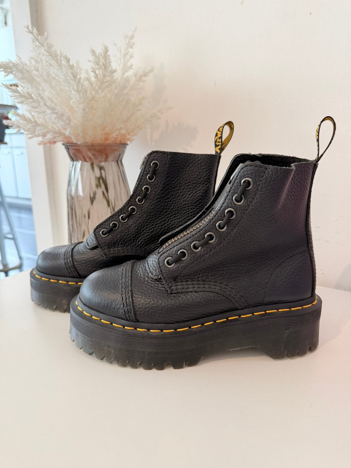 Bottines boots Dr. Martens Sinclair, Neuf, Enlèvement ou Envoi, Boots et Botinnes, Noir