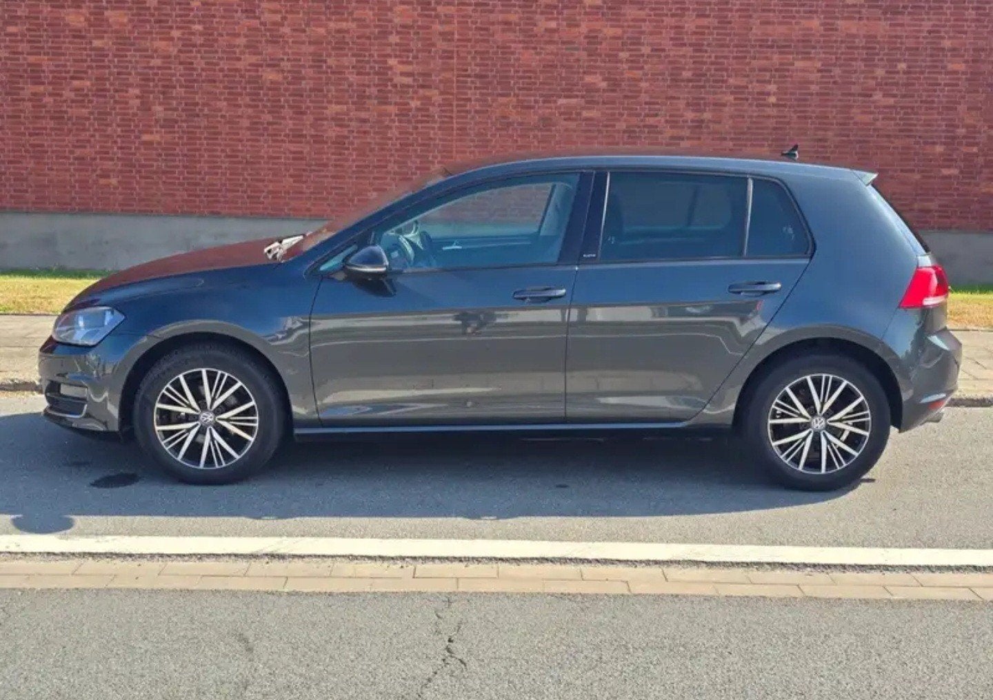 VW Golf 1.2 TSI 110ch 2017 4 cylindres ACC CLIMA PDC NAVI, 1197 cm³, Argent ou Gris, Achat, Euro 6