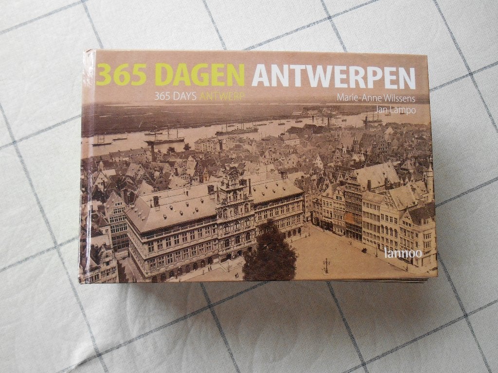 Boek "365 dagen Antwerpen", Boeken, Ophalen of Verzenden, Zo goed als nieuw