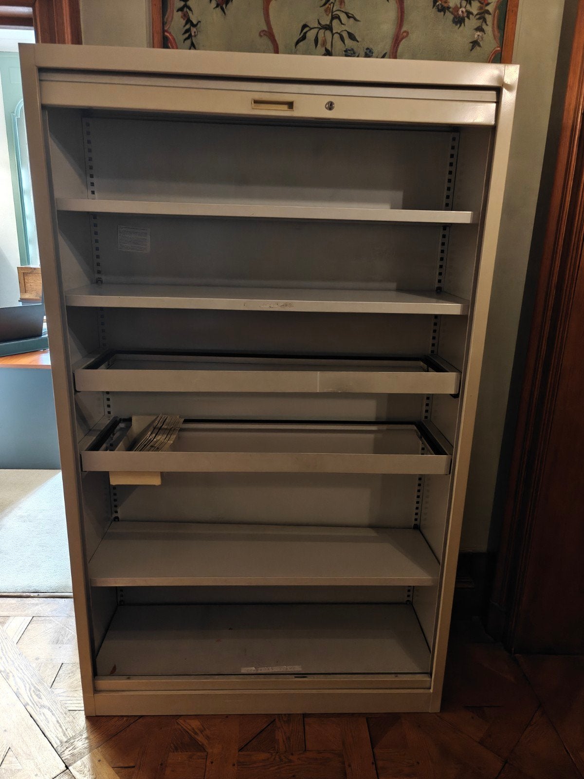 Armoire métallique à donner, Enlèvement