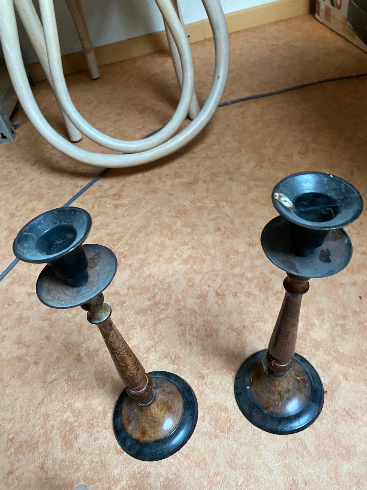 Bronzen of koperen kandelaar te koop niets aan zelfse, Enlèvement, Bronze
