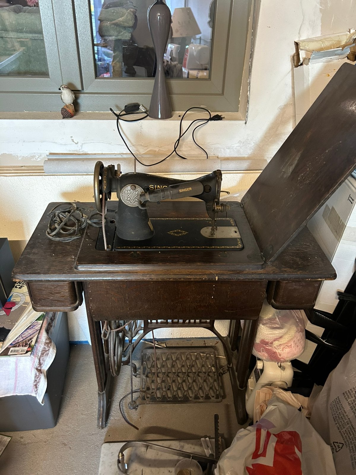 Vielle machine à coudre, Antiquités & Art, Enlèvement