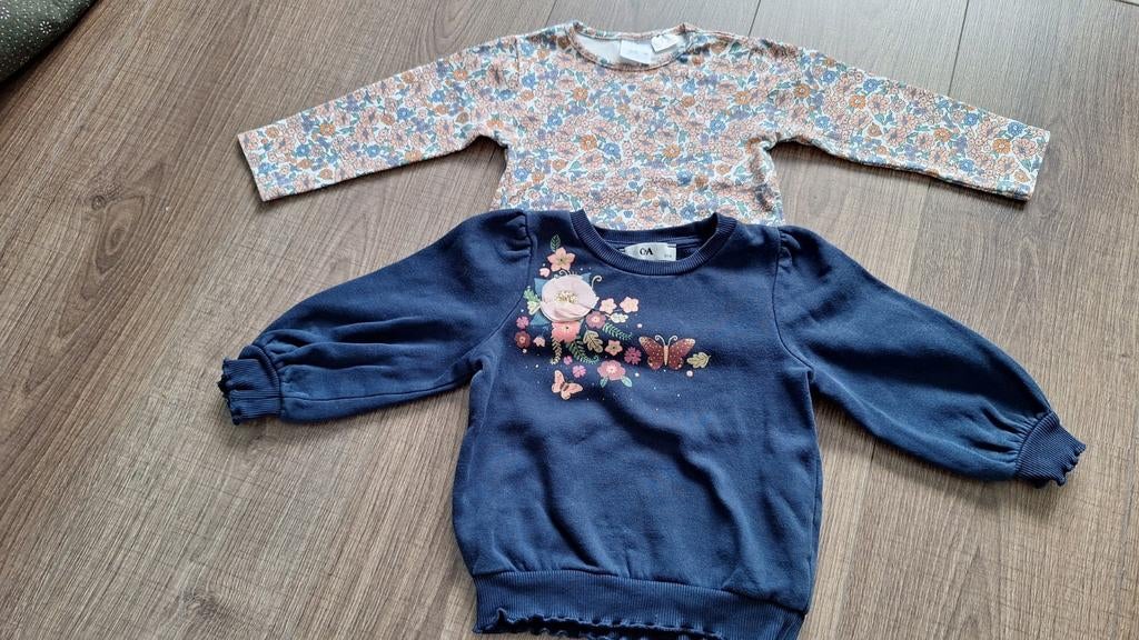 1 sweater "C&A "+ 1 longleeve pull" Zara" maat 86/92, Enfants & Bébés, Vêtements enfant | Taille 92, Enlèvement ou Envoi, Comme neuf