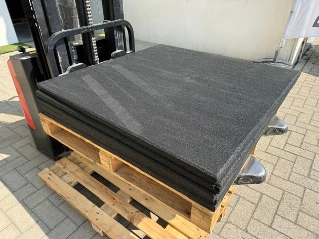 5st Rubber fitness-crossfit tegels GEBRUIKT 100x100x3 zwart, Sport en Fitness, Ophalen, Gebruikt