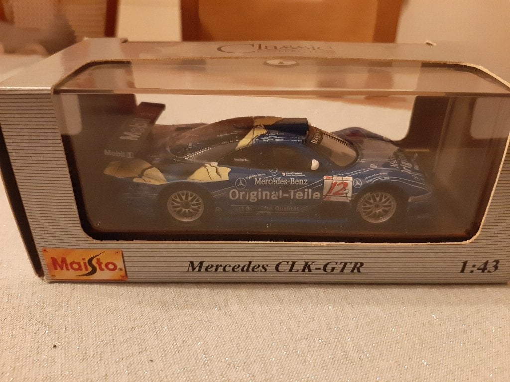 Collection de 4 Mercedes CLK-GTR 1/43 de chez Maisto 1/43, Enlèvement ou Envoi, Neuf, Voiture