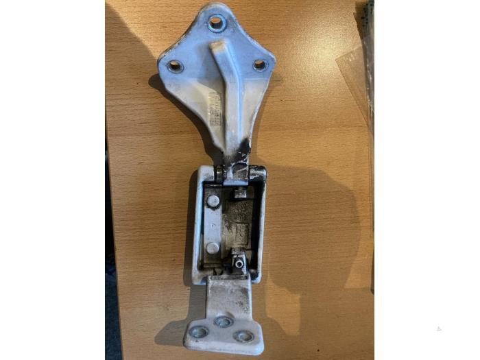 Charnière hayon d'un Mercedes Vito, 3 mois de garantie, Utilisé, -, -