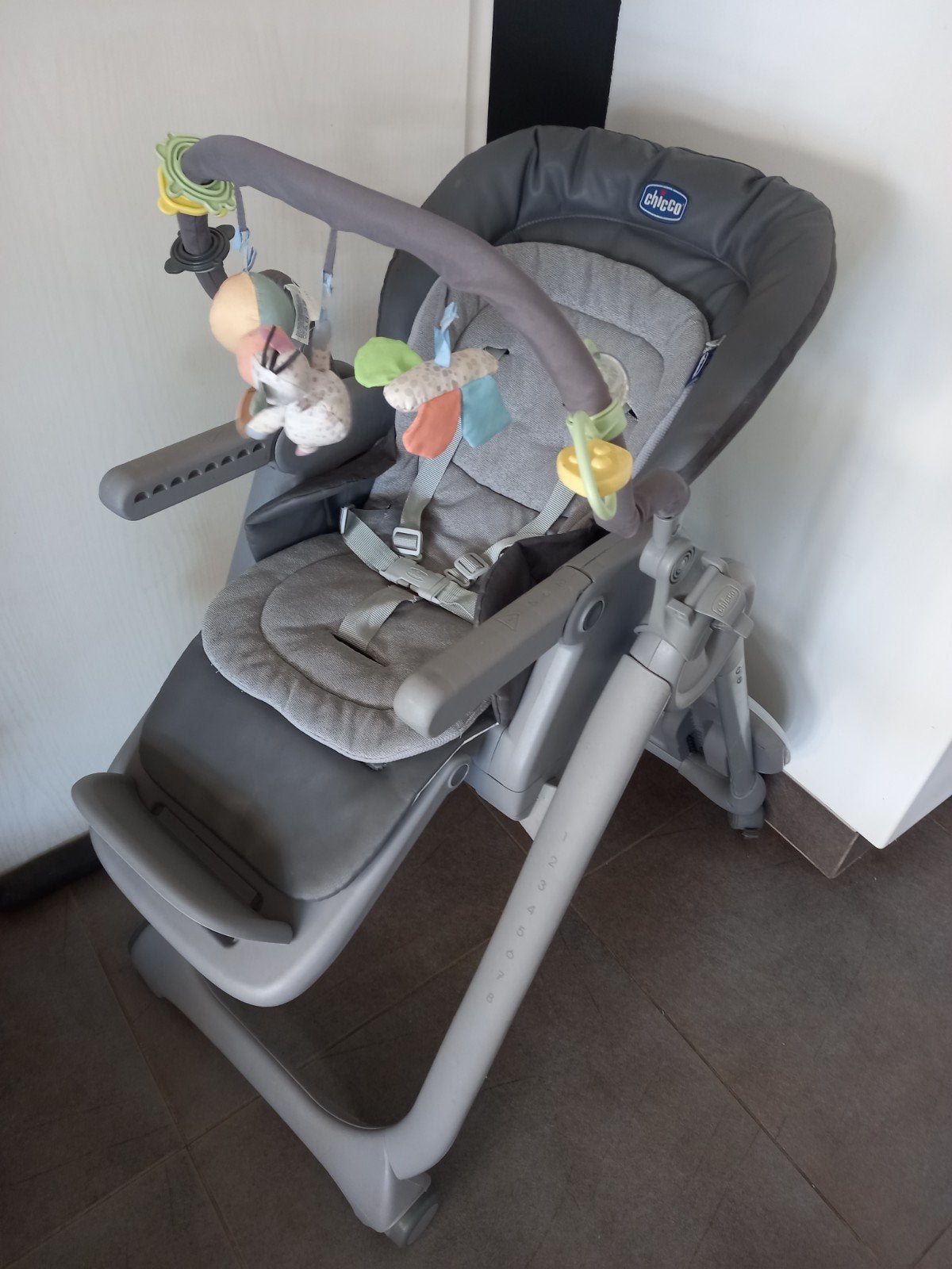 Chicco Polly Magic relax eetstoel, Kinderen en Baby's, Ophalen, Zo goed als nieuw, Meegroeistoel, Aanschuifbaar