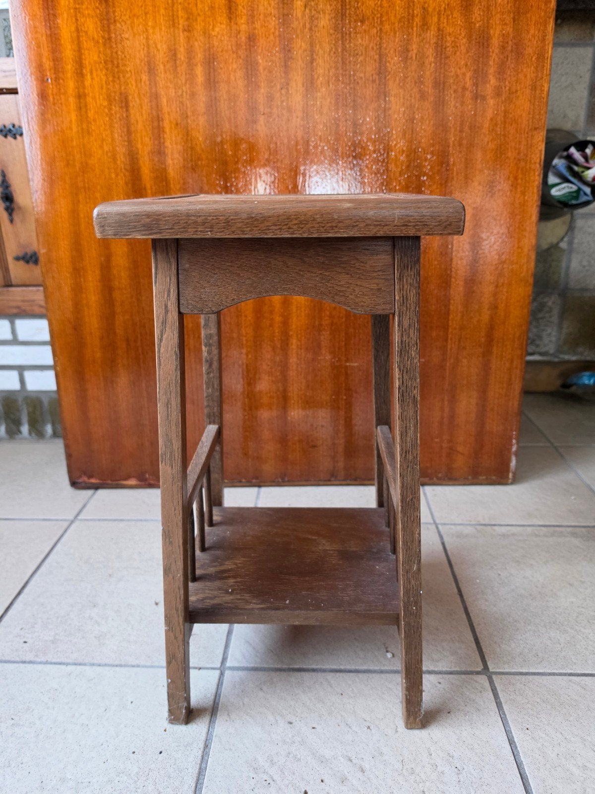 houten tafeltje, Ophalen