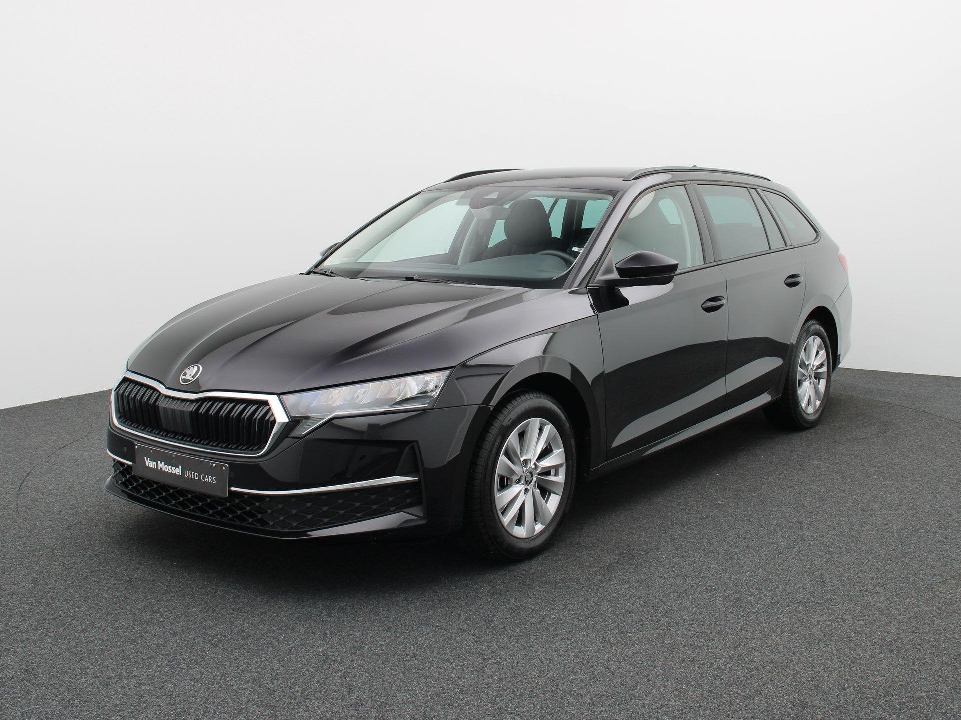 Skoda Octavia Combi 1.5 TSI eTec 110kW DSG7 SELECTION | Came, Auto's, Skoda, Stof, 4 cilinders, Parkeersensor, Zwart