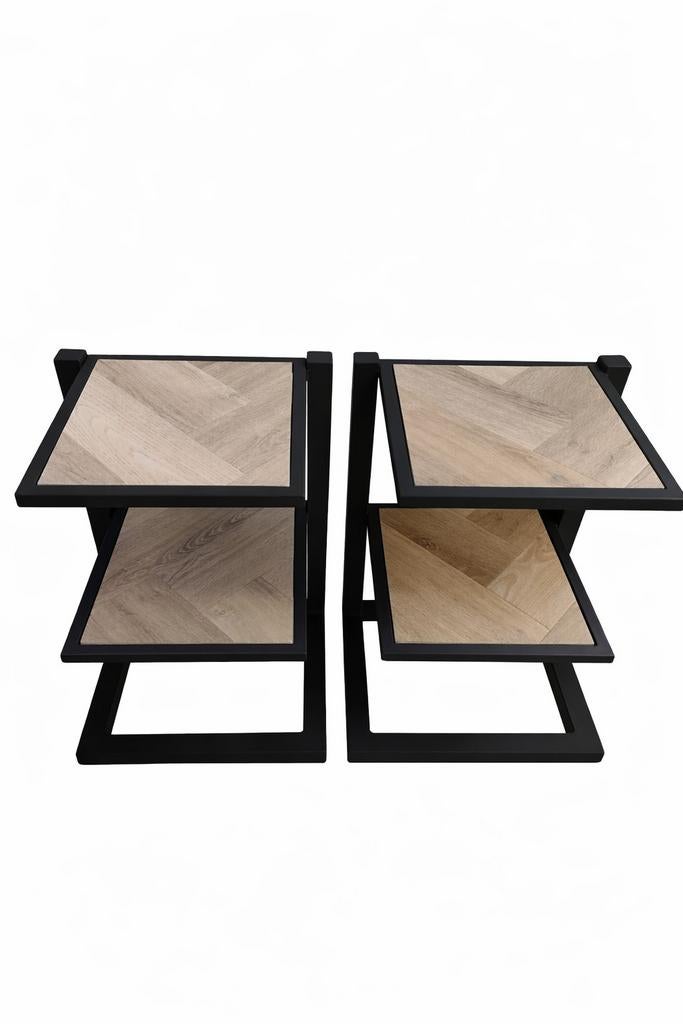 Set nachtkastjes/ bijzettafels, Ophalen