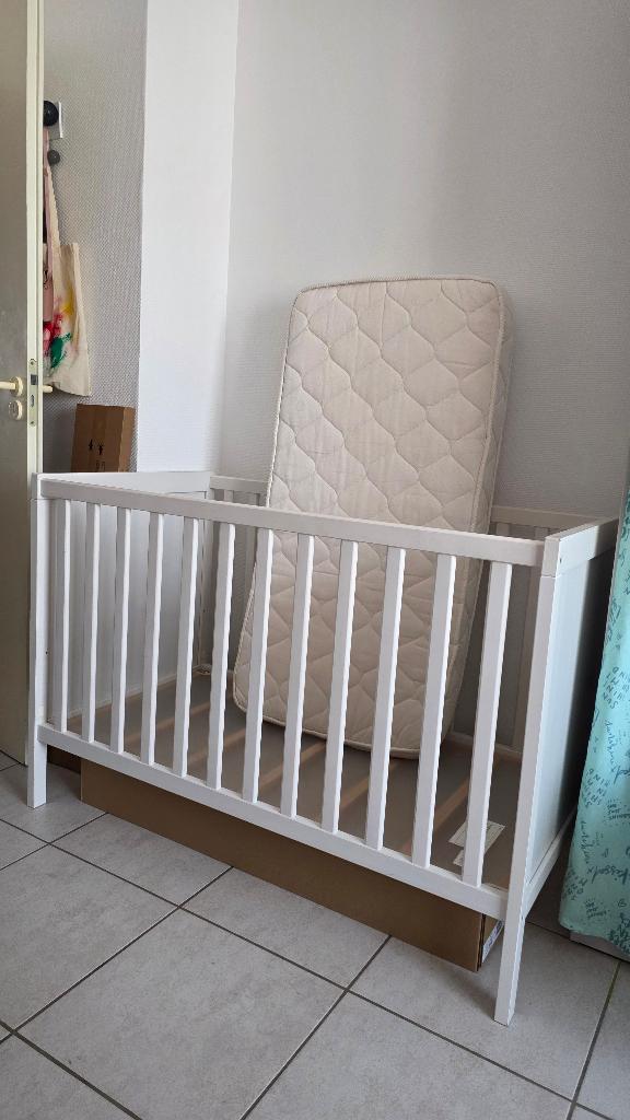 Lit bébé blanc IKEA, Matelas, Moins de 70 cm, Enlèvement, Utilisé