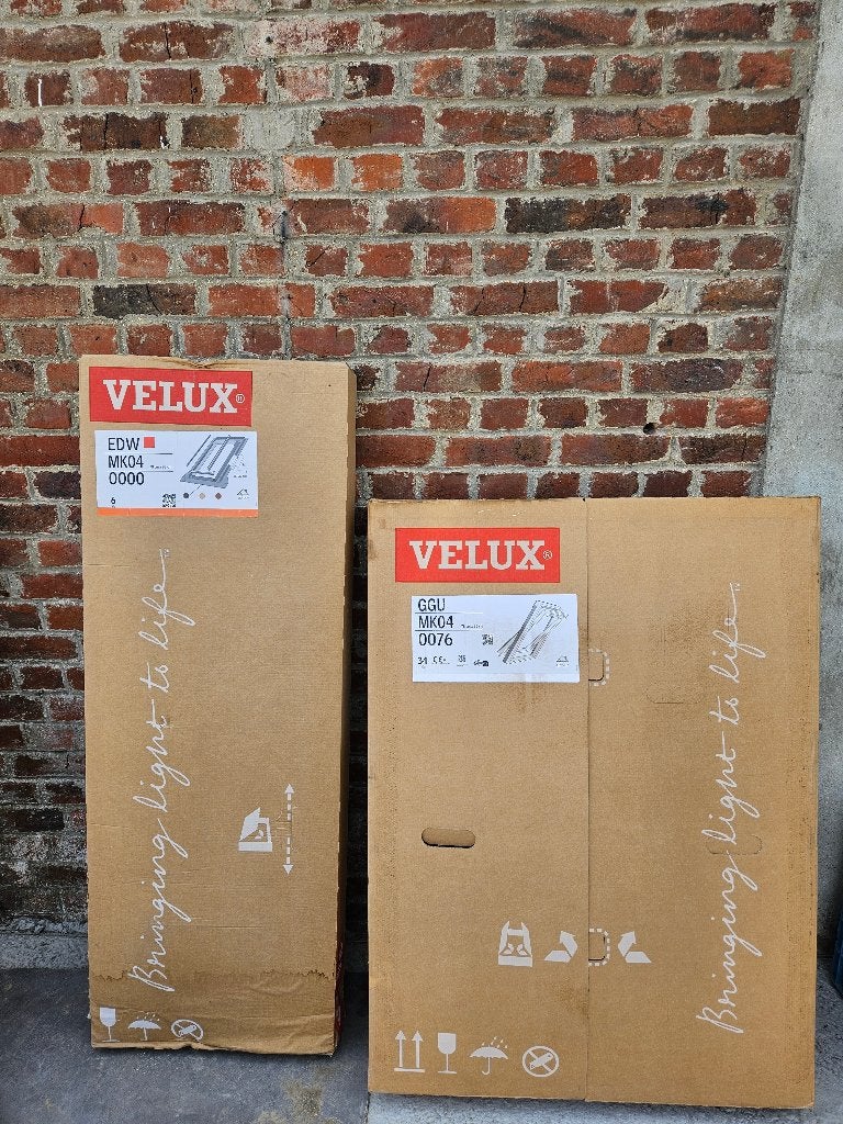 velux NEUF PVC 78x98 + raccord + store + option pose, Enlèvement, Neuf