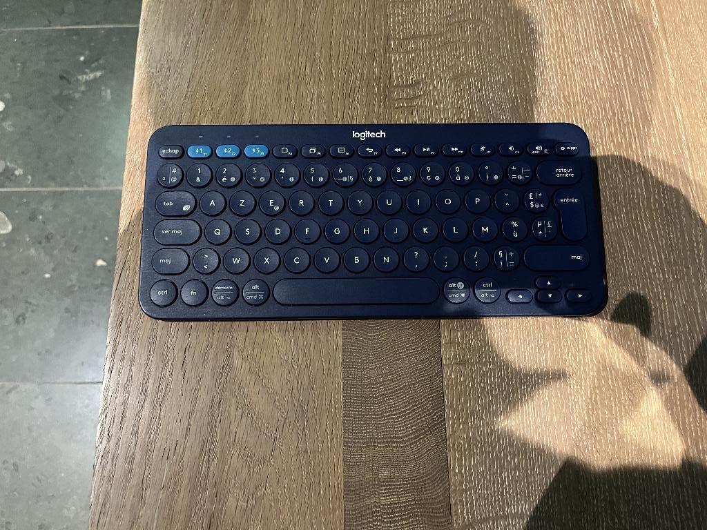 Clavier Azerty, Enlèvement ou Envoi, Logitech, Azerty, Utilisé